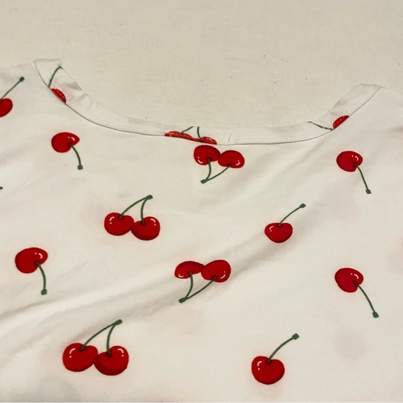 Streetwear Society Cherry Queen Women’s Tshirt Size Medium Shirt - Picture 11 of 16